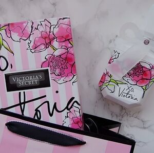 XO, Victoria Eau De Parfum Spray Bottle 3.4 oz